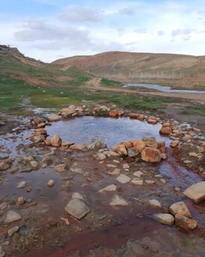 آب-سرد-یارعزیز-–-روستای-یارعزیز-–-تکاب