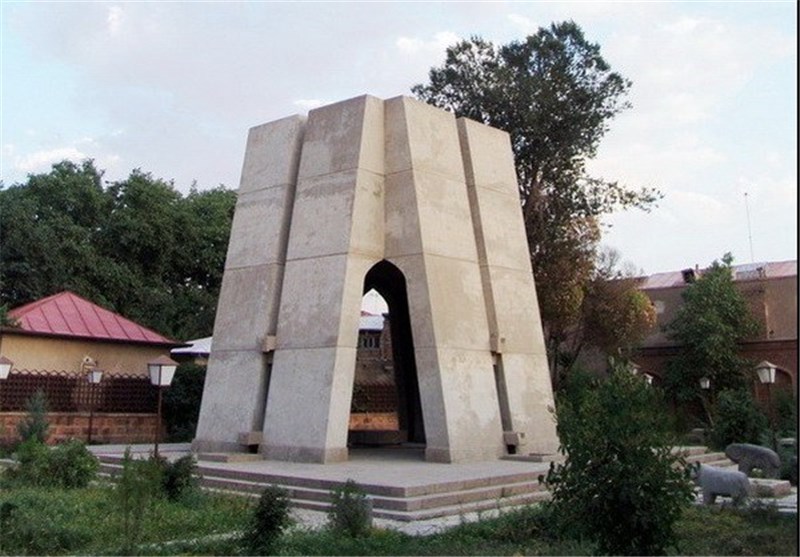 آرامگاه-اوحدی-مراغه_ای-–-مراغه