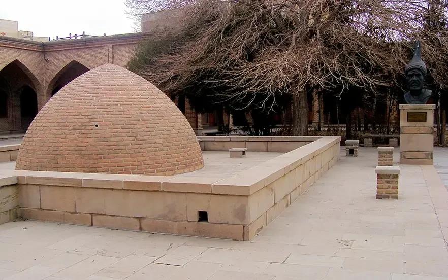 آرامگاه-دوکمال-—-تبریز