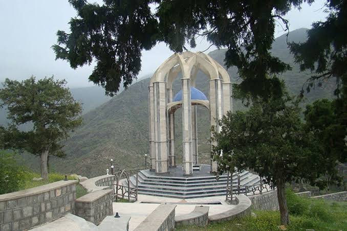 آرامگاه-سید-ابوالقاسم-نباتی-–-روستای-اشتبین-شهرستان-جلفا