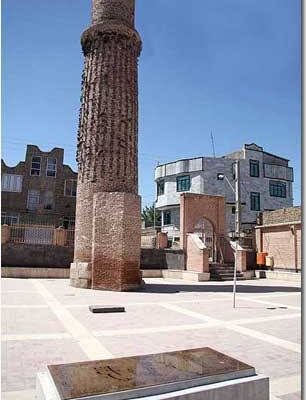 آرامگاه-و-برج-شمس-تبریزی-–-خوی