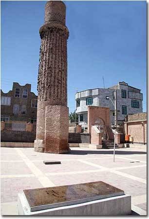 آرامگاه-و-برج-شمس-تبریزی-–-خوی