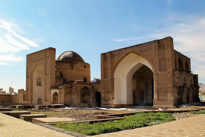 امامزاده-قطب_الدین-حیدریان-–-ترکمانچای