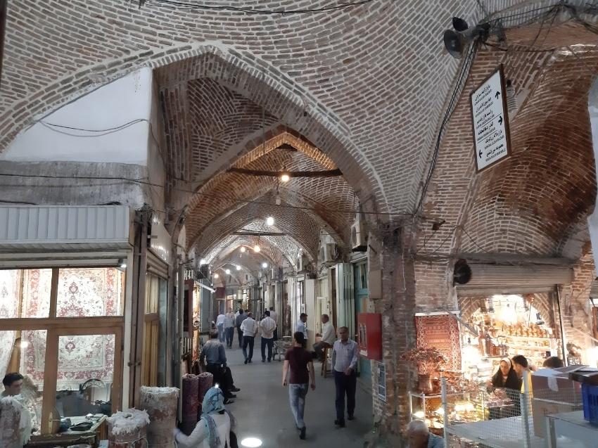 بازار-شیشه‌گرخانه-—-تبریز-2