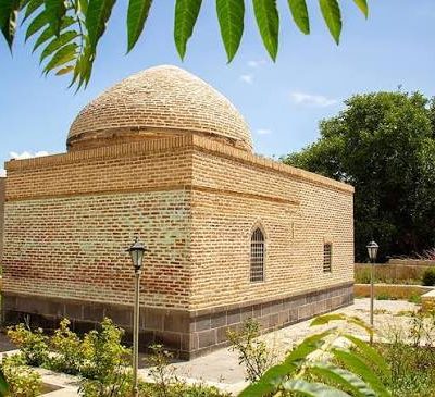 بقعه-شیخ-بدرالدین-–-نمین