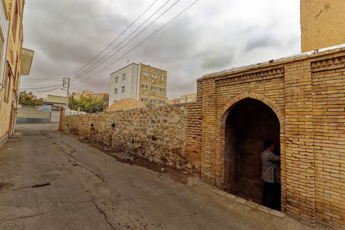 حمام-دوقلوی-شبستر