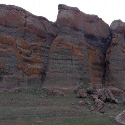 سنگ_افراشته-تاریخی-دیکداش-–-روستای-دیکداش-–-انگوت