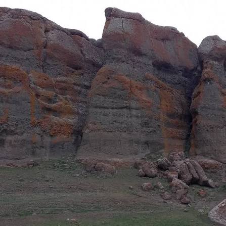 سنگ_افراشته-تاریخی-دیکداش-–-روستای-دیکداش-–-انگوت