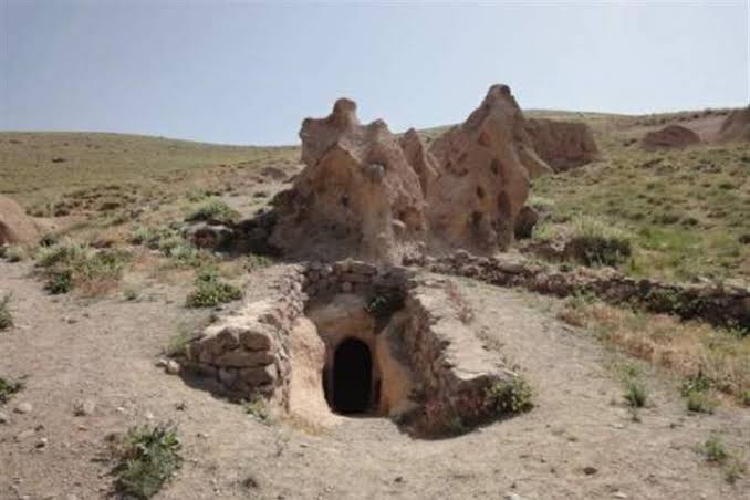 غار-آق_بلاغ-—-بستان-آباد