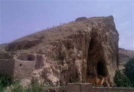 غار-چهل_پله-خضرلو-–-روستای-خضرلو-–-چالدران