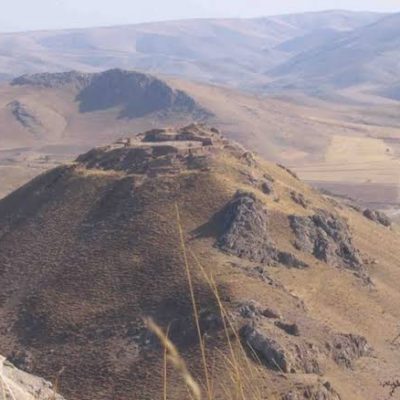 قلعه-زئیوه-–-روستای-چای-زئیوه-–-انگوت