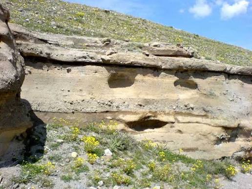 مدفن_ها-و-سنگ_قبرهای-تاریخی-ینگجه-آذرشهر