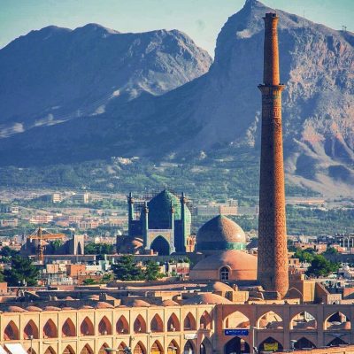 مسجد-علی-و-مناره-تاریخی-آن-–-اصفهان