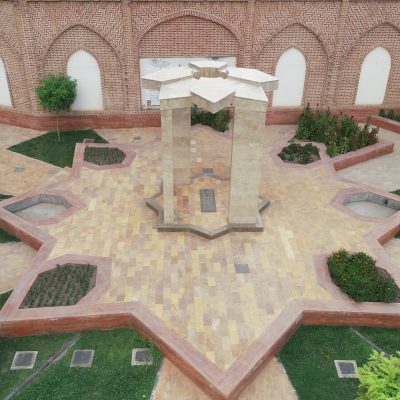مقبره-پوریای-ولی-–-منزلت-–-خوی