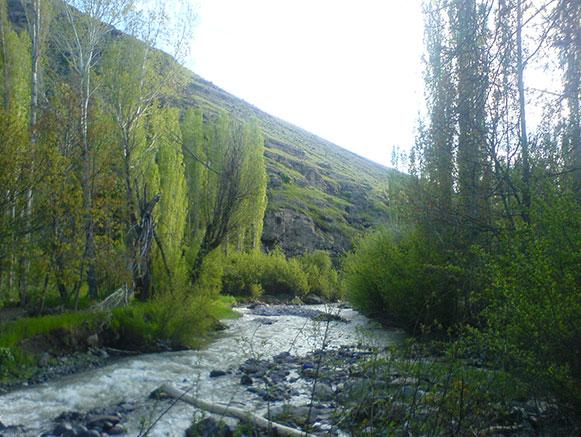 منطقه-گردشگری-قیرمیزی-گول-1