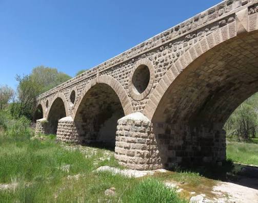 پل-تاریخی-بقرآباد-–-ترکمانچای