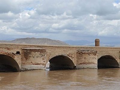 پل-تاریخی-گاودوش-آباد-اوغان-سراب-LHUlHh