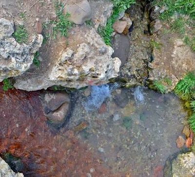 چشمه-ساری-سو-–-روستای-گنبد-–-عجب_شیر