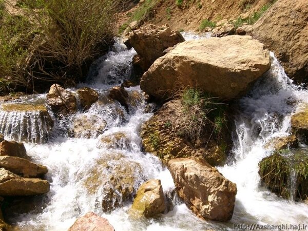 چشمه-و-آبشار-آبداللار-–-روستای-آبداللار-–-چاراویماق