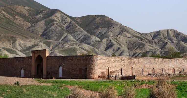 کاروانسرای-جهانی-گویجه_بئل-—-اهر