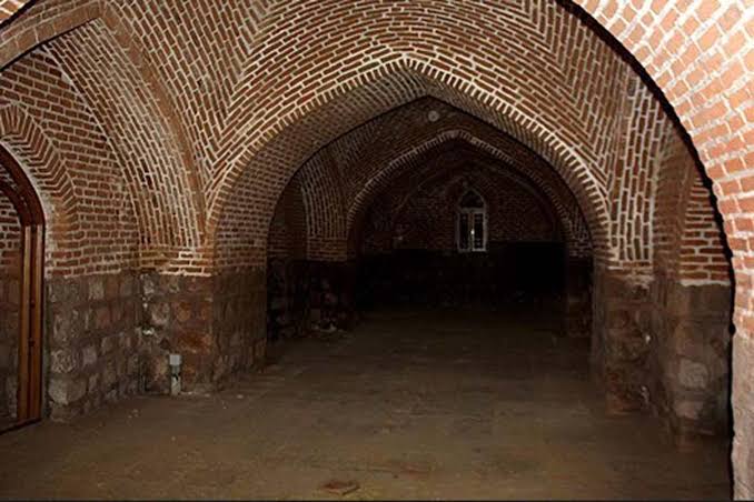کاروانسرای-شاه_عباسی-بالادست-گویجه_بئل-—-اهر