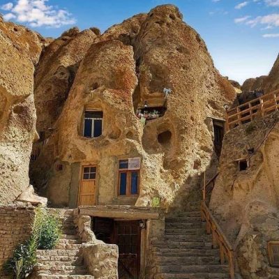 ۱.-روستای-تاریخی-و-صخره‌ای-کندوان-—-اسکو-2-1