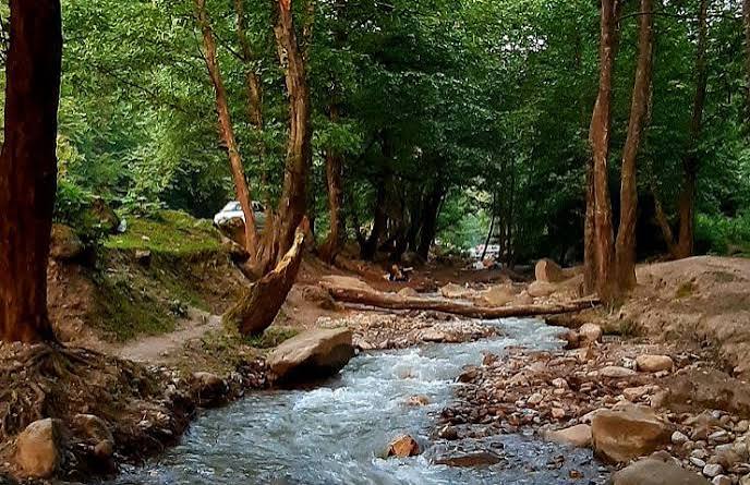 آب-گرم-لاویج-–-روستای-لاویج-–-شهرستان-نور