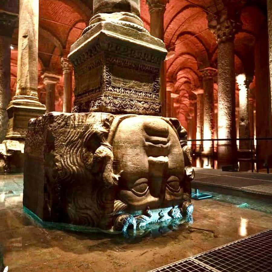 آب‌انبار-باسیلیکا-—-Yerebatan-Sarnici-—-Basilica-Cistern-1