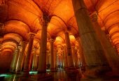 آب‌انبار-باسیلیکا-—-Yerebatan-Sarnici-—-Basilica-Cistern-4