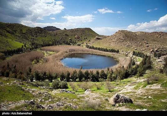 آتشکده-تخت-رستم-–-روستای-قجر-تخت-رستم-–-شهریار