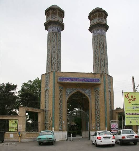 آرامستان-ابن‌بابویه-–-شهر-ری