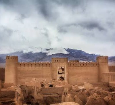ارگ-تاریخی-راین-–-شهر-راین-–-کرمان
