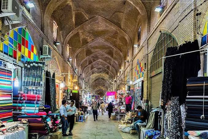 بازار-تاریخی-قیصریه-لار-–-لار