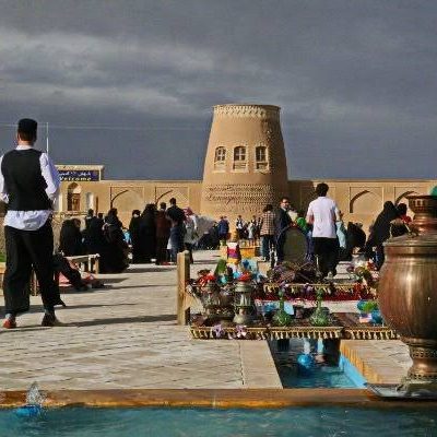 باغ-تاریخی-شاکر-–-آران-و-بیدگل