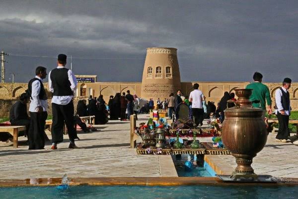 باغ-تاریخی-شاکر-–-آران-و-بیدگل