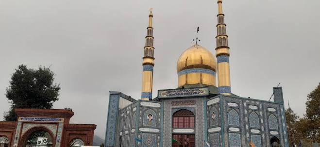 بقعه-امامزادگان-ابراهیم-و-قاسم-–-روستای-کانرود-–-آستارا