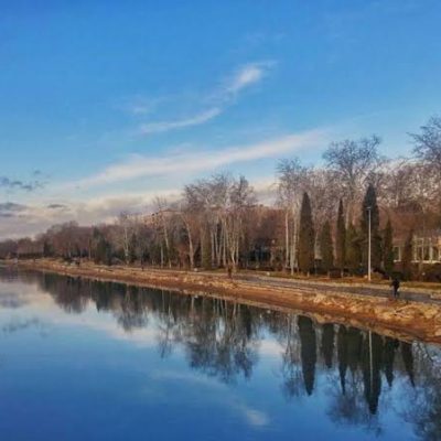 بوستان-مشتاق-–-حاشیه-زاینده‌رود-–-اصفهان