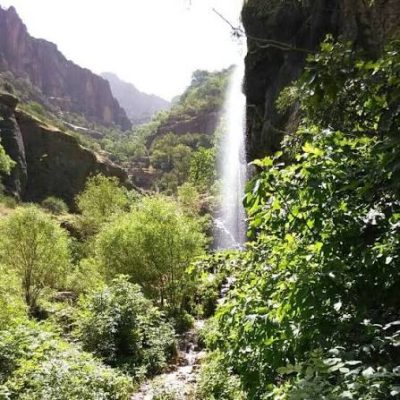 تنگ-بیشه-و-آبشار-آن-–-شهرستان-کوه‌چنار