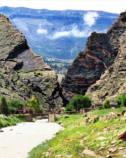تنگه-شیخ‌مکان-–-دره‌شهر