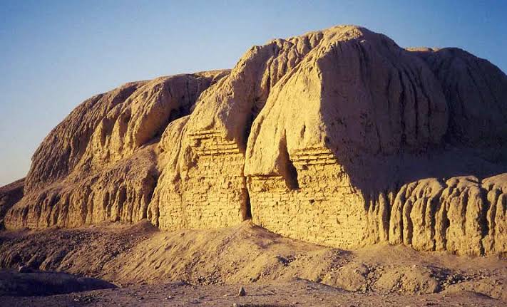 تپه‌های-باستانی-سیلک-–-کاشان