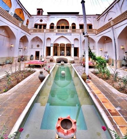 خانه-تاریخی-تاج-–-کاشان