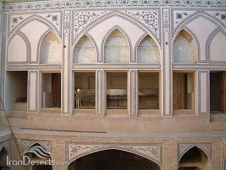 خانه-تاریخی-رئیسیان-–-کاشان