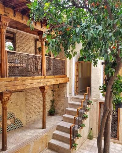 خانه-تاریخی-زرنگار-–-اوز