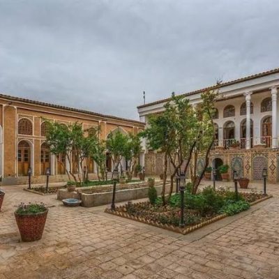 خانه-تاریخی-مجیر-–-خمینی-شهر