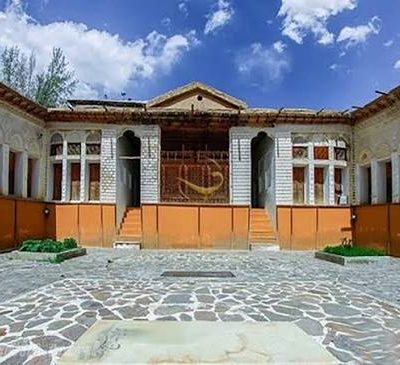 خانه-و-آرامگاه-نیما-یوشیج-–-روستای-یوش-–-شهرستان-نور