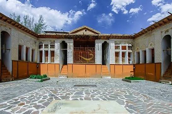 خانه-و-آرامگاه-نیما-یوشیج-–-روستای-یوش-–-شهرستان-نور