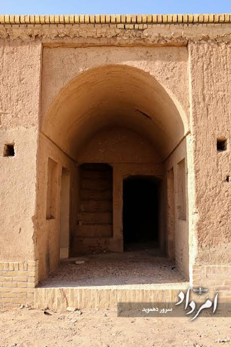 دخمه-تاریخی-اله‌آباد-–-زارچ