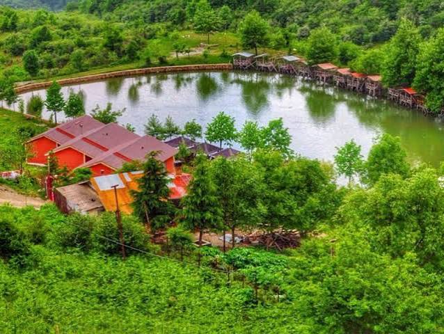 دریاچه-قو-جواهرده-–-نزدیک-روستای-جواهرده-–-رامسر