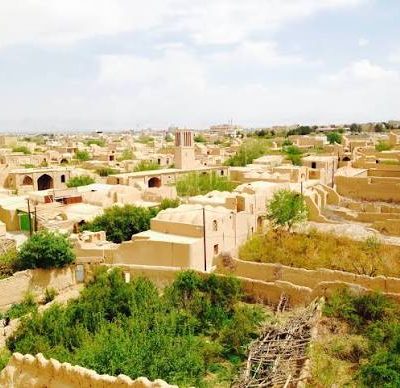 راهنمای-جامع-گردشگری-میبد؛-سفر-یک‌روزه-به-شهر-تاریخی-سفال-و-زیلو