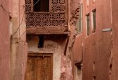 روستای-ابیانه-نطنز-کجاست؟-معرفی-جاهای-دیدنی،-معماری-سرخ،-آثار-تاریخی-و-راهنمای-سفر-1